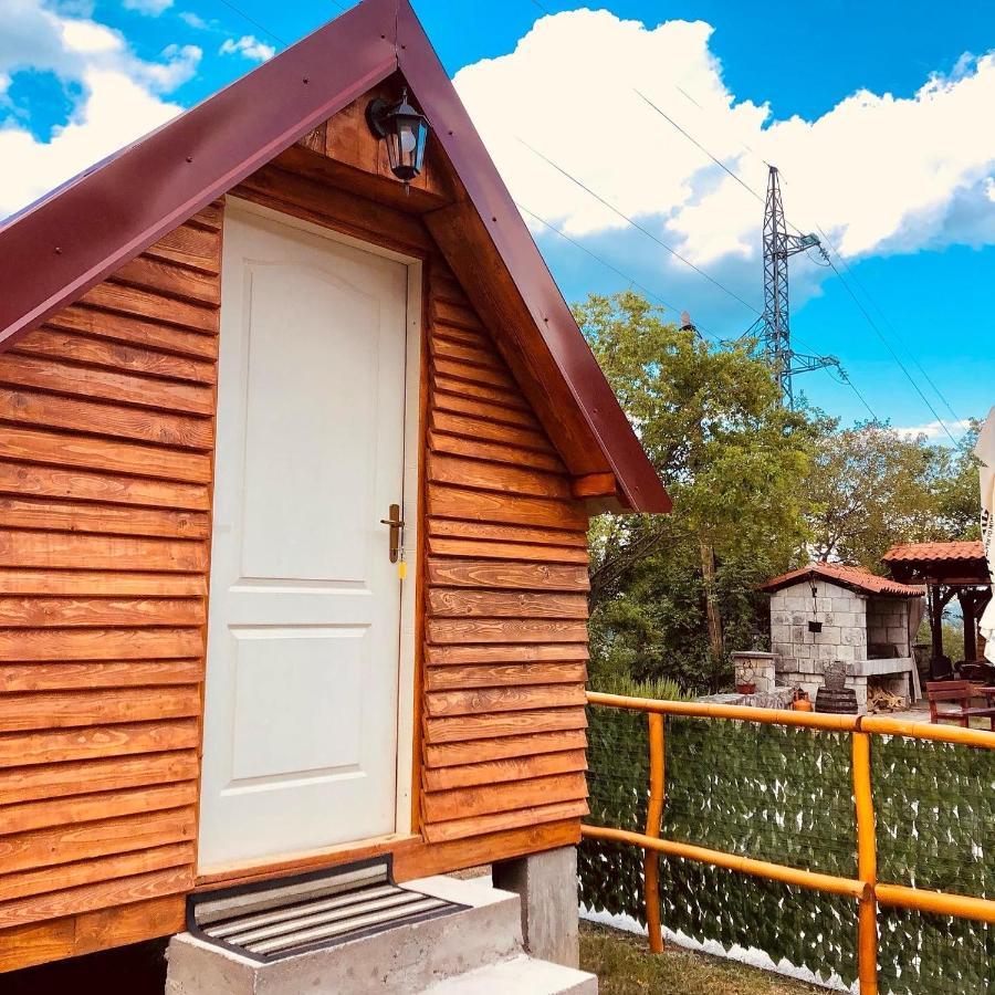 Vikendica,Bungalovi Lipska Pecina Цетинє Екстер'єр фото