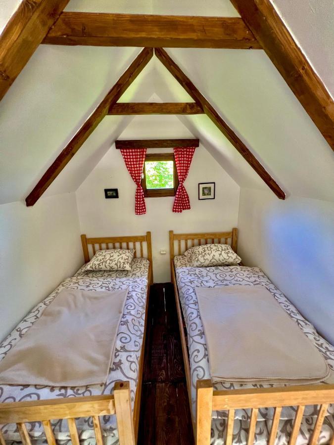 Vikendica,Bungalovi Lipska Pecina Цетинє Екстер'єр фото
